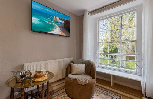 Gallery Lodge Holiday Home - Short Stays UK - Photo 7