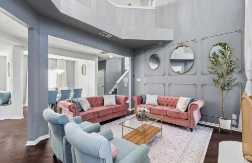 Parisian-Inspired 5-BD w Pool Playground Cinema - Foto 12