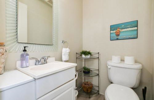 Bayfront Oasis Close to Boardwalk and Water - Foto 3