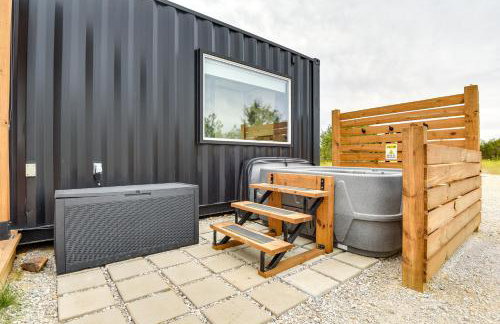 Remote Strawn Container Home with Hot Tub! - Foto 25