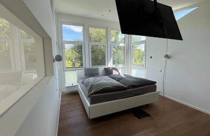 Exklusives Architektenhaus, Pool und Privateinfahrt - Foto 24