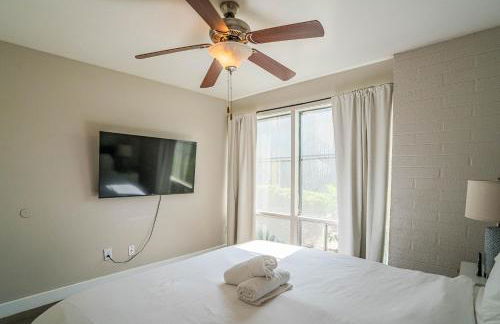 Spacious 2 Bedroom, 2 Bath, Pool, Free Parking, Gym - Foto 50