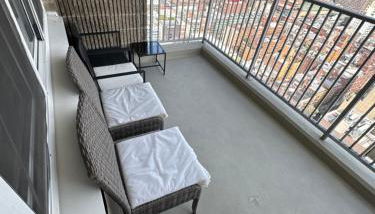 Midtown High Floor Fantastic Panoramic City View Corner 2 Bedroom Apartment - Foto 5