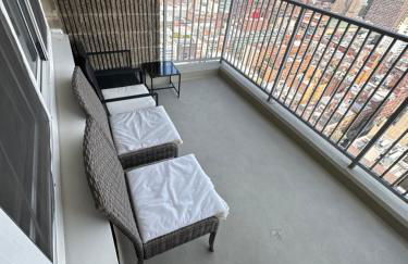 Midtown High Floor Fantastic Panoramic City View Corner 2 Bedroom Apartment - Foto 5