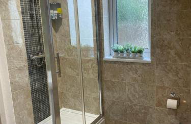 BumbleBee Lodge - Photo 27