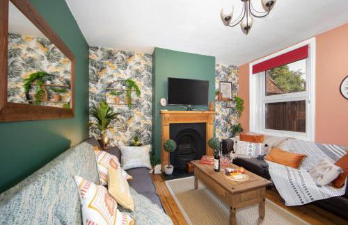 Cosy 3 Bedroom House - Private & Central - Ultra WiFi - Foto 6