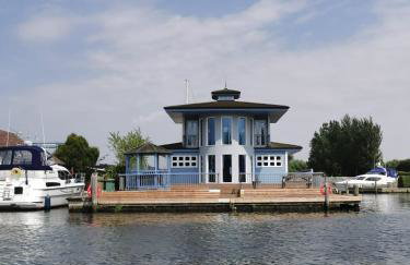 Flag House Norfolk Broads - Foto 1