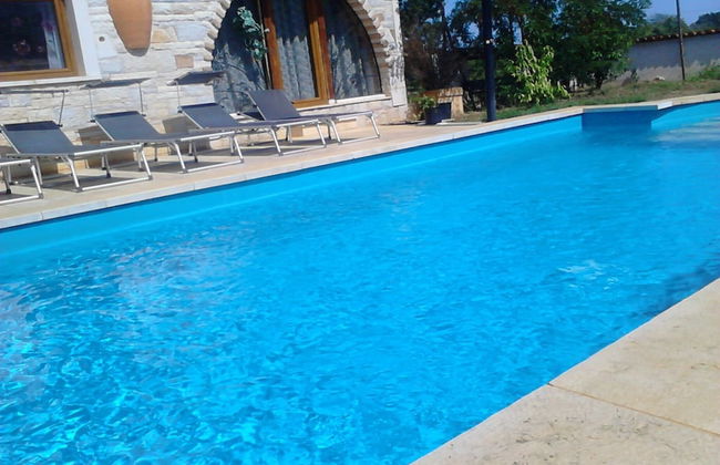 Family Rustic House With Private Pool - Photo 1