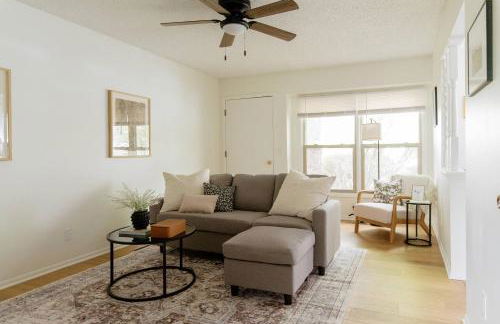 5 Min to Adventureland and Casino - Fenced in yard - Foto 5