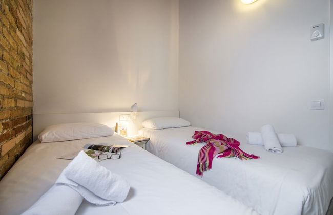 Happy People Gaudi Sant Pau - Foto 5