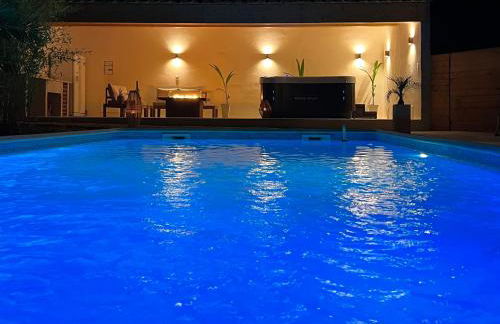 Studio avec jacuzzi et piscine - Foto 17