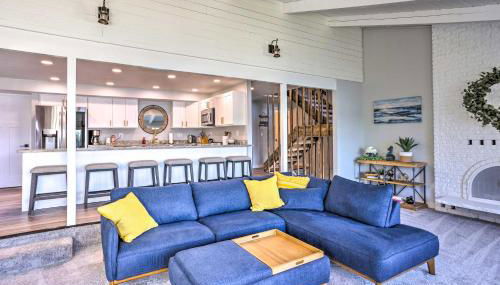 Lakeside Lacey Gem with Sauna and Private Dock - Foto 4