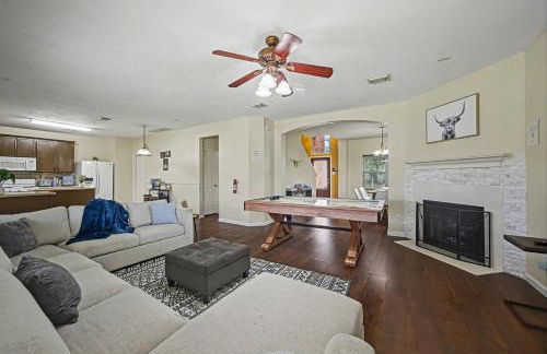 Baytown Htown Escape Air Hockey Yard BBQ Games - Foto 6