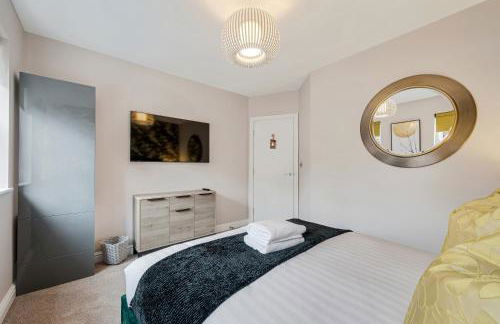 3BR Georgian Quarter Coach Houses - Private Parking - Foto 40