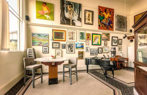 Luxury Living in Historic Bank Haven of Art&Music - Foto 1