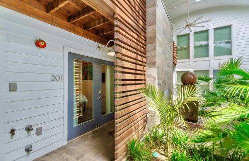 The Moon Quonset Hut Vacation Rental Heated & Chilled Pool - Photo 24