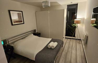 Lavish London Apartment - Secure with parking - Foto 7