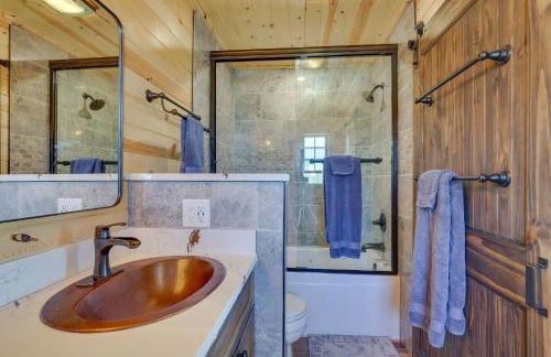 Peaceful Wyoming Cabin with Spacious Deck and Wet Bar! - Foto 22