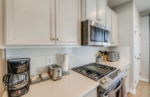 30 Mi to Downtown DC Charming Dale City Townhome! - Foto 6