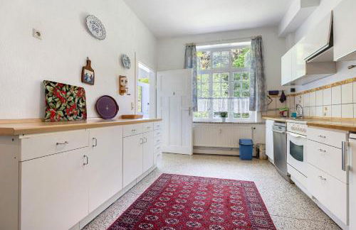 Grosszügiges Ferienhaus mit Wald - Foto 8