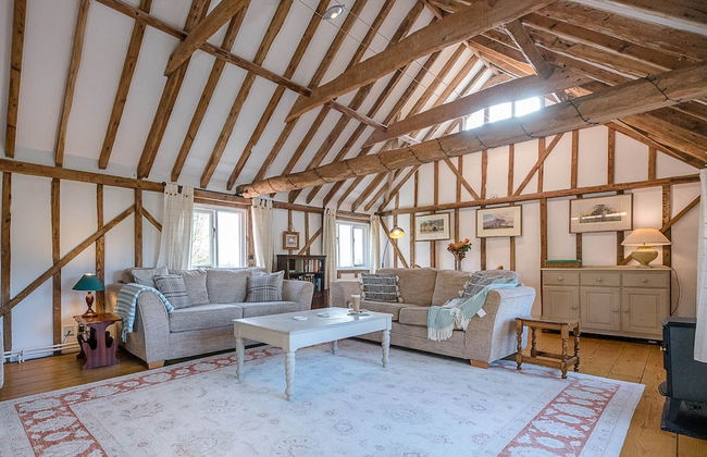 The Hayloft Boundary Farm Air Manage Suffolk - Photo 13