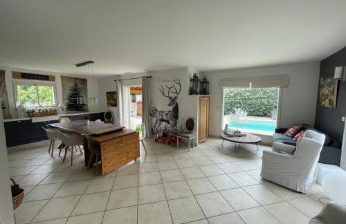 Maison avec piscine entre plage et montagne - Photo 3