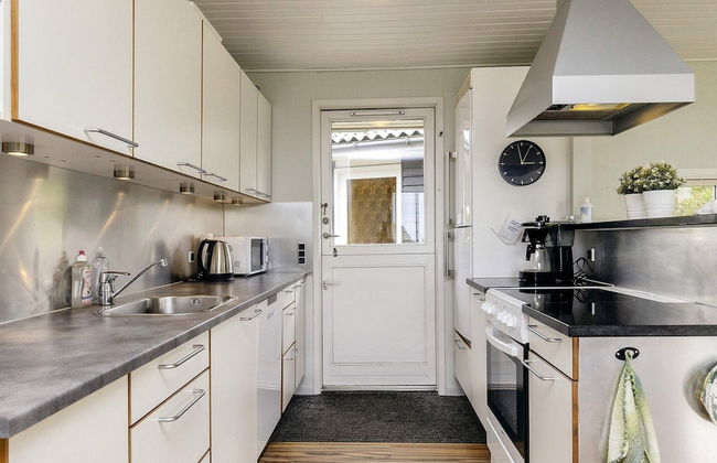 6 Person Holiday Home in Brenderup Fyn - Photo 5