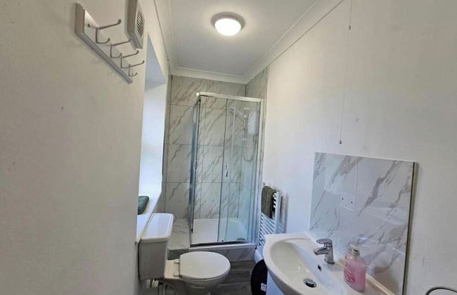 Stylish 1 Bedroom Flat Near Bridgend Town Centre - Foto 8