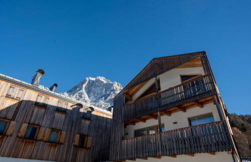 GreenWood Chalet - Spacious Alpine Retreat with Mountain Views - Photo 30