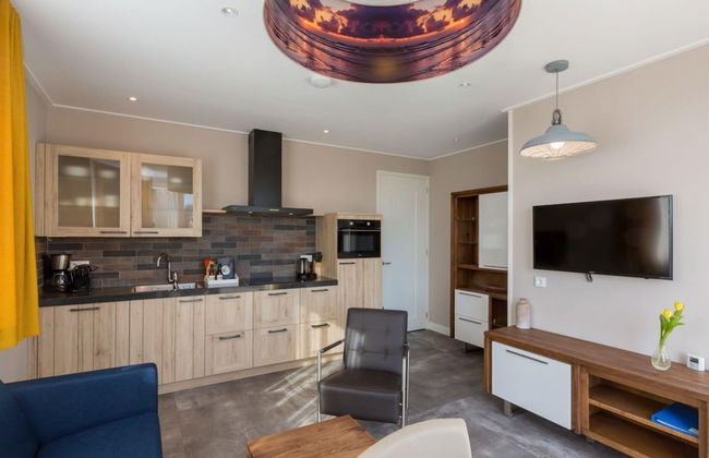 Holiday Home in Oostkapelle Near Forest - Photo 3