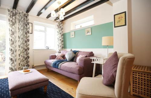 Mount Rd By N And N Stays Contractor Friendly 4 Bed House With Large Driveway, Bath - Photo 49