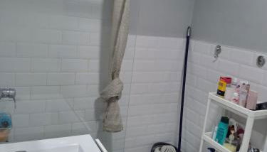 Habitación o piso entero dependiendo de la negociación - Foto 2