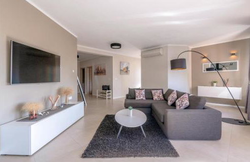 Beautiful Apartment In Beloci With Wifi - Foto 3