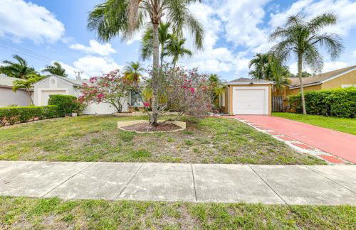 Screened Patio and Pool Boca Raton Retreat - Photo 25