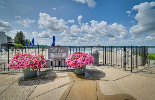 Luxury Lakefront Boyne City Townhome with Views! - Foto 31