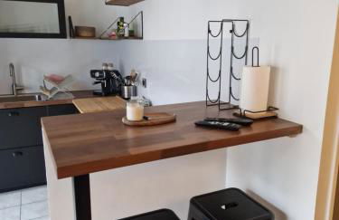 Chez Valérian, gare de Chantilly - Foto 16