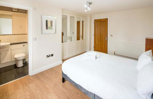 2BD Riverside Views and Comfort - Foto 13