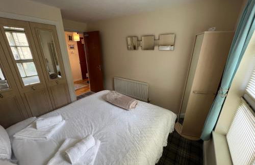 Old town, free parking, Outlander experience - Photo 12