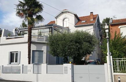 80 m2 appartement indépendant, 4 personnes et plus, piscine et jardin Direct Gare Aéroport - Foto 2