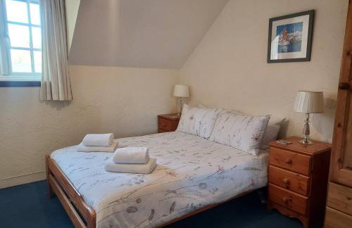 Farm Stay with animal experiences, 30 minutes to Exmoor & Beaches, Pet friendly, Outdoor heated pool, Games barn, fast WiFi and parking - Photo 60