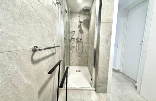 SUNNY Apartment in a Cosy Villa with shared swimming pool - Foto 19