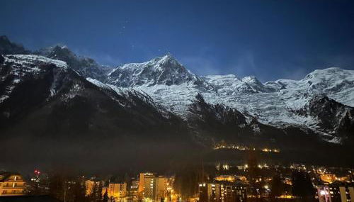 Amazing Mt Blanc View 2 Bed, Parking, 10mins walk - Photo 2