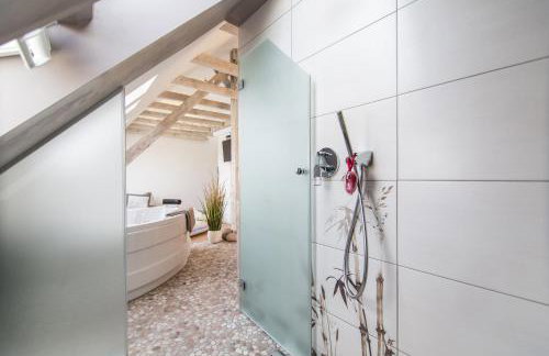 Wellness Suiten mit Whirlpool am Stadtrand von Essen - Foto 35