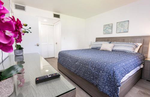 Bass & Sun Condominium 2/2 Bedroom - Photo 16