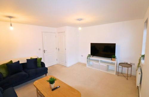 Andover Charming Three Bedroom House - Photo 12