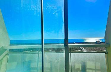 Duplex entièrement rénové avec clim, vue mer et Accès plage ! - Photo 26