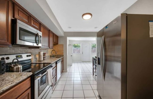 5140 Duplex in Oakland Park - Photo 15