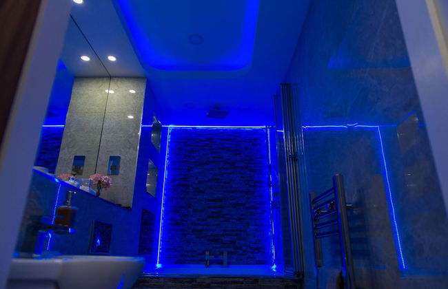 Aphrodite Suites Huddersfield - Foto 53