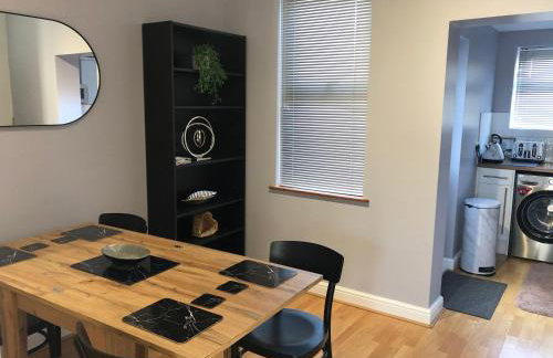 House in Hemingfield, Ideal for Contractors and Long Stays - Foto 16