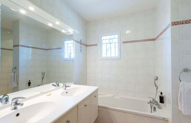 ResidHotel Golf Grand Avignon - Photo 24